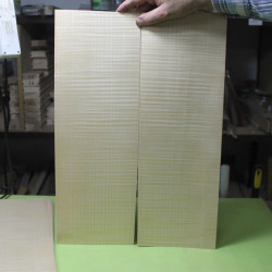 ASH FLAMED VENEER (4 LEAVES)